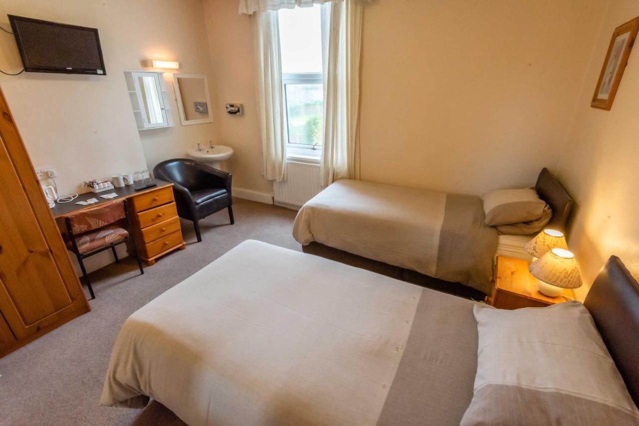 Aarondale Guest House Hartlepool Exteriör bild