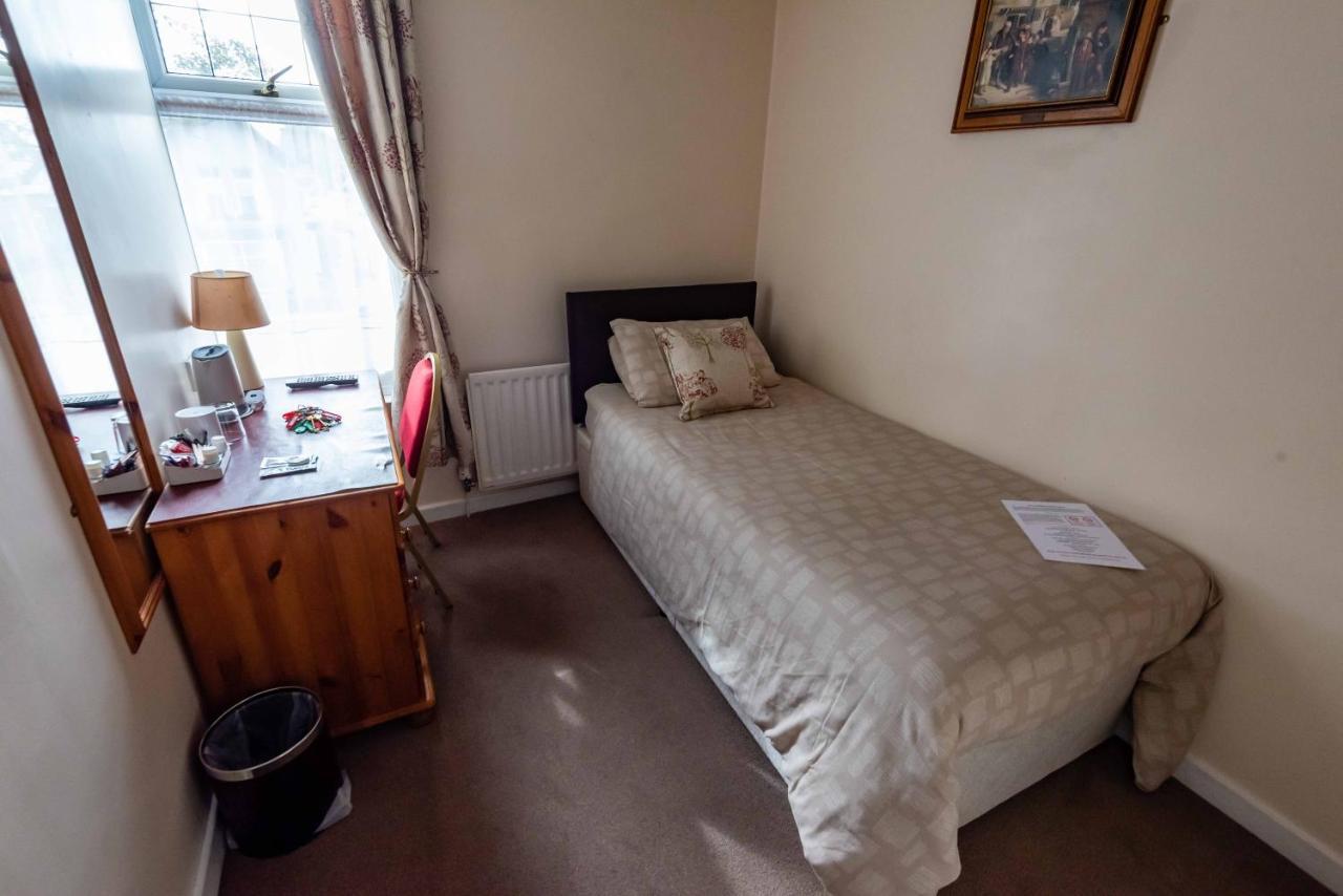 Aarondale Guest House Hartlepool Exteriör bild